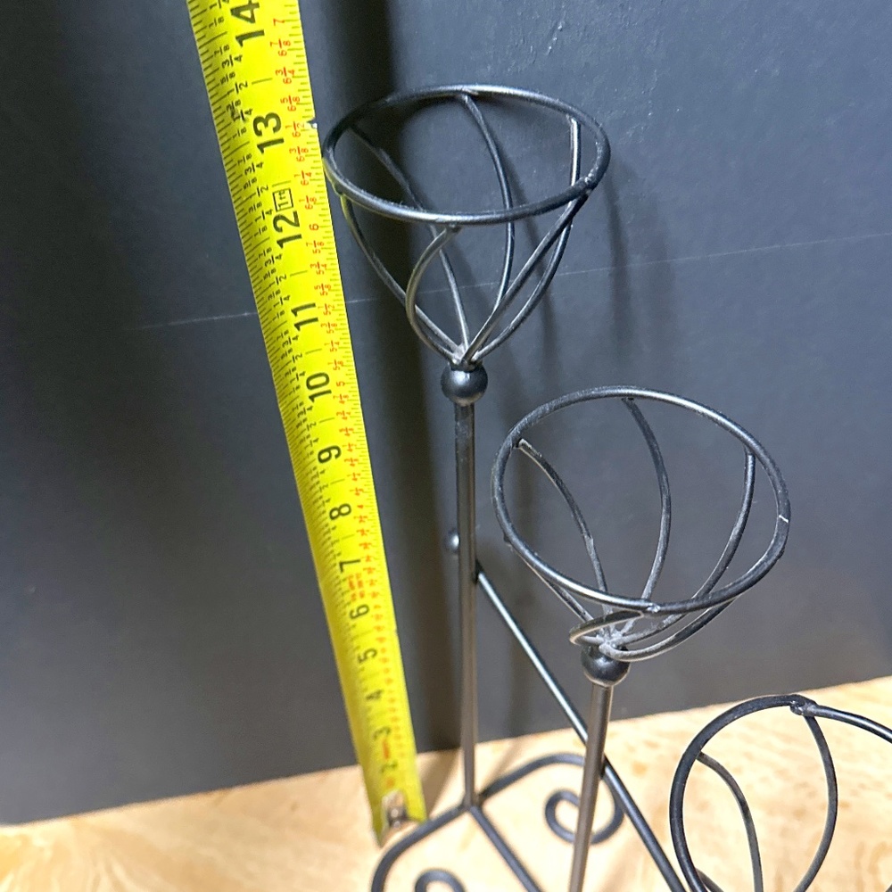 Crystal sphere holder ( spheres not included)  black metal 4 crystal holder